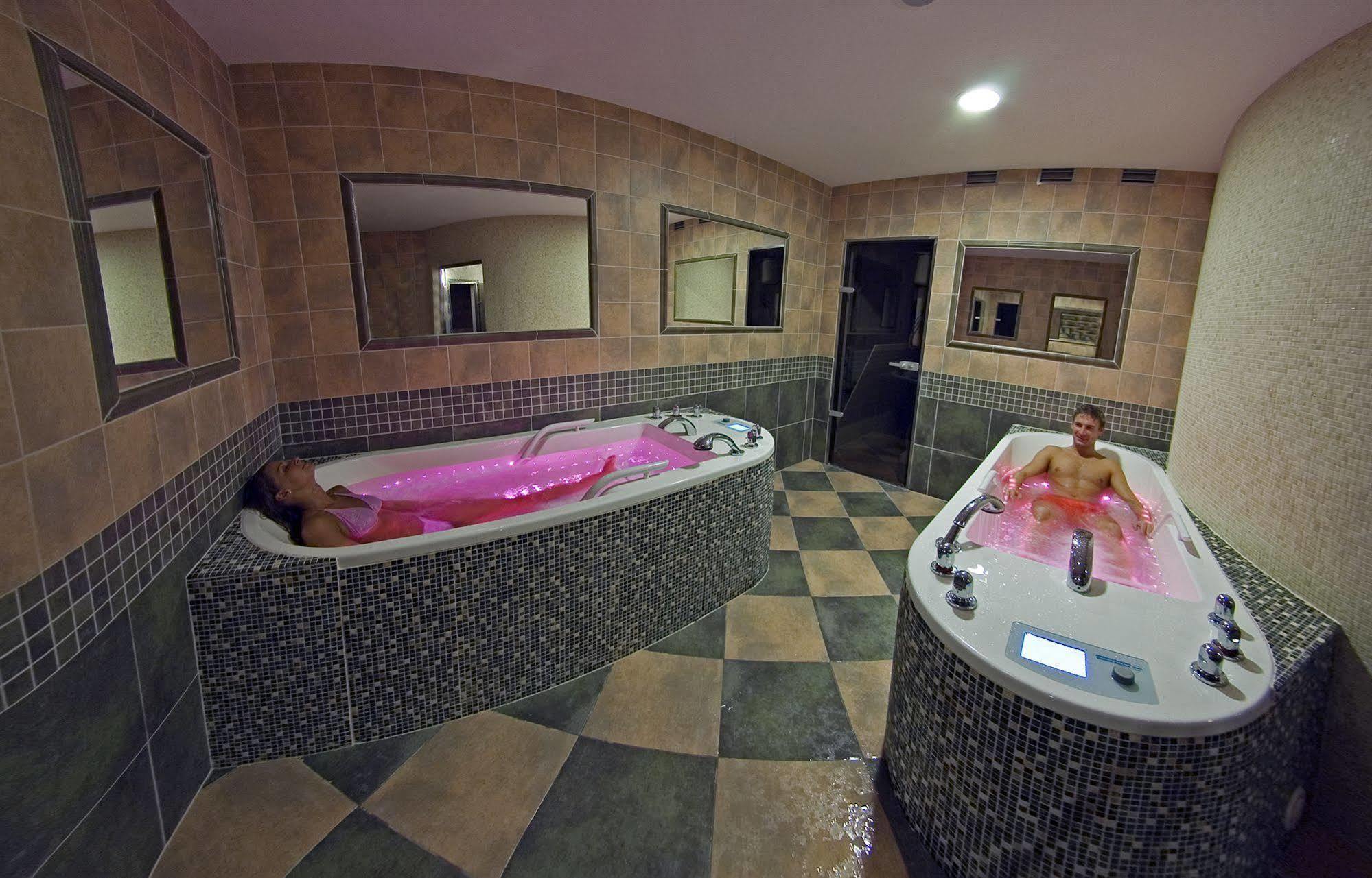 Отель Wellness Windsor 4*